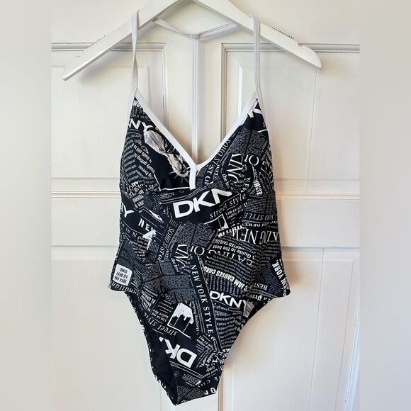 Nwt DKNY BLACK WHITE Graphic Magazine T-Back One-Piece Swimsuit - Picture 3 of 7
